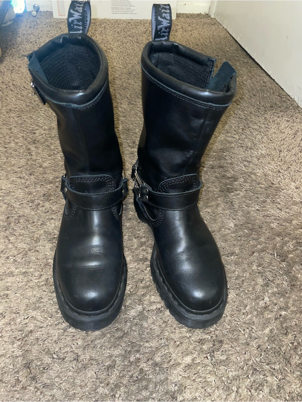 Dr. Martens Black Anistone